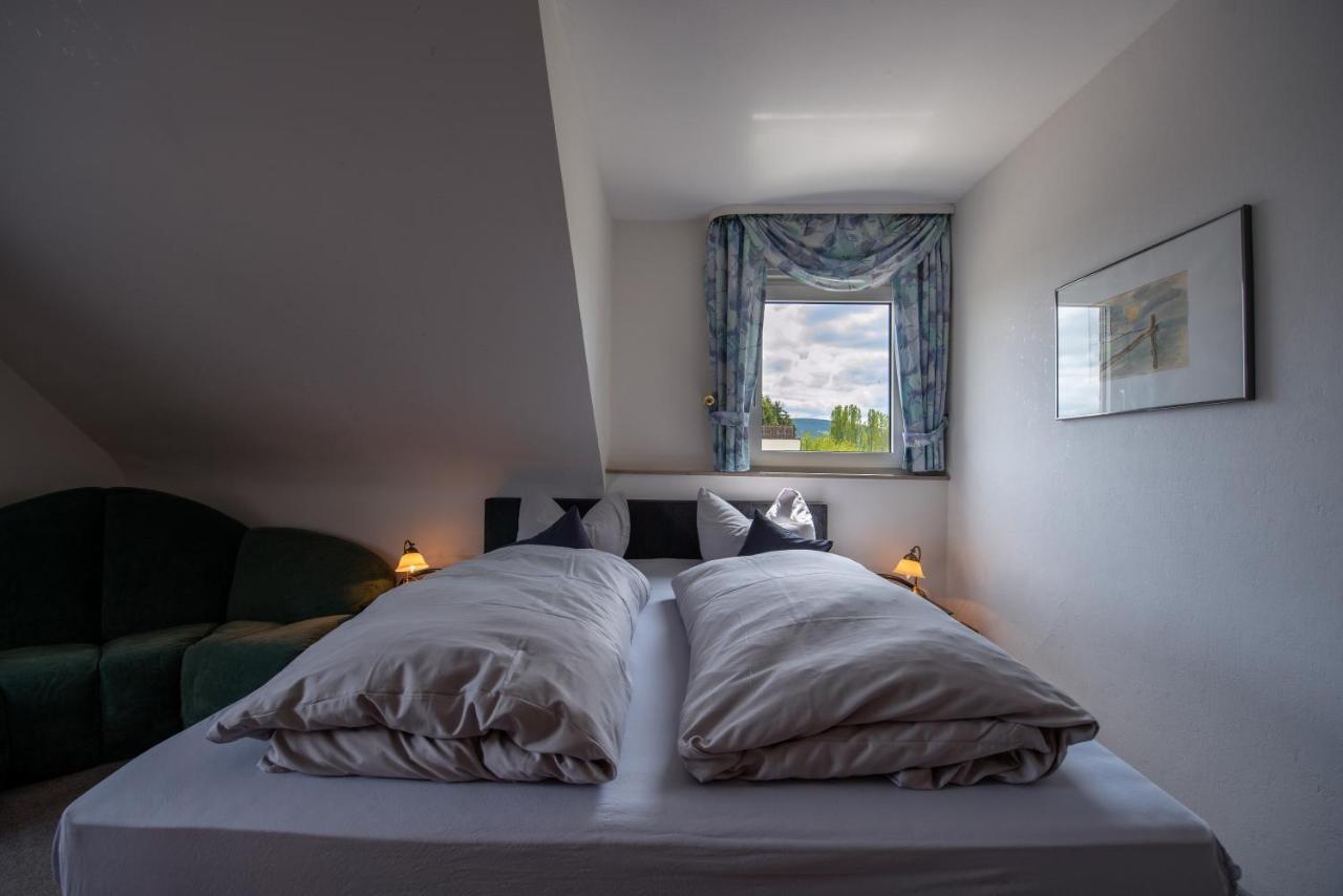 Hotel Schatulle Laufersweiler ภายนอก รูปภาพ